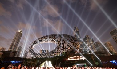 Дубай хотод "Ирээдүйн музей" нээлтээ хийлээ