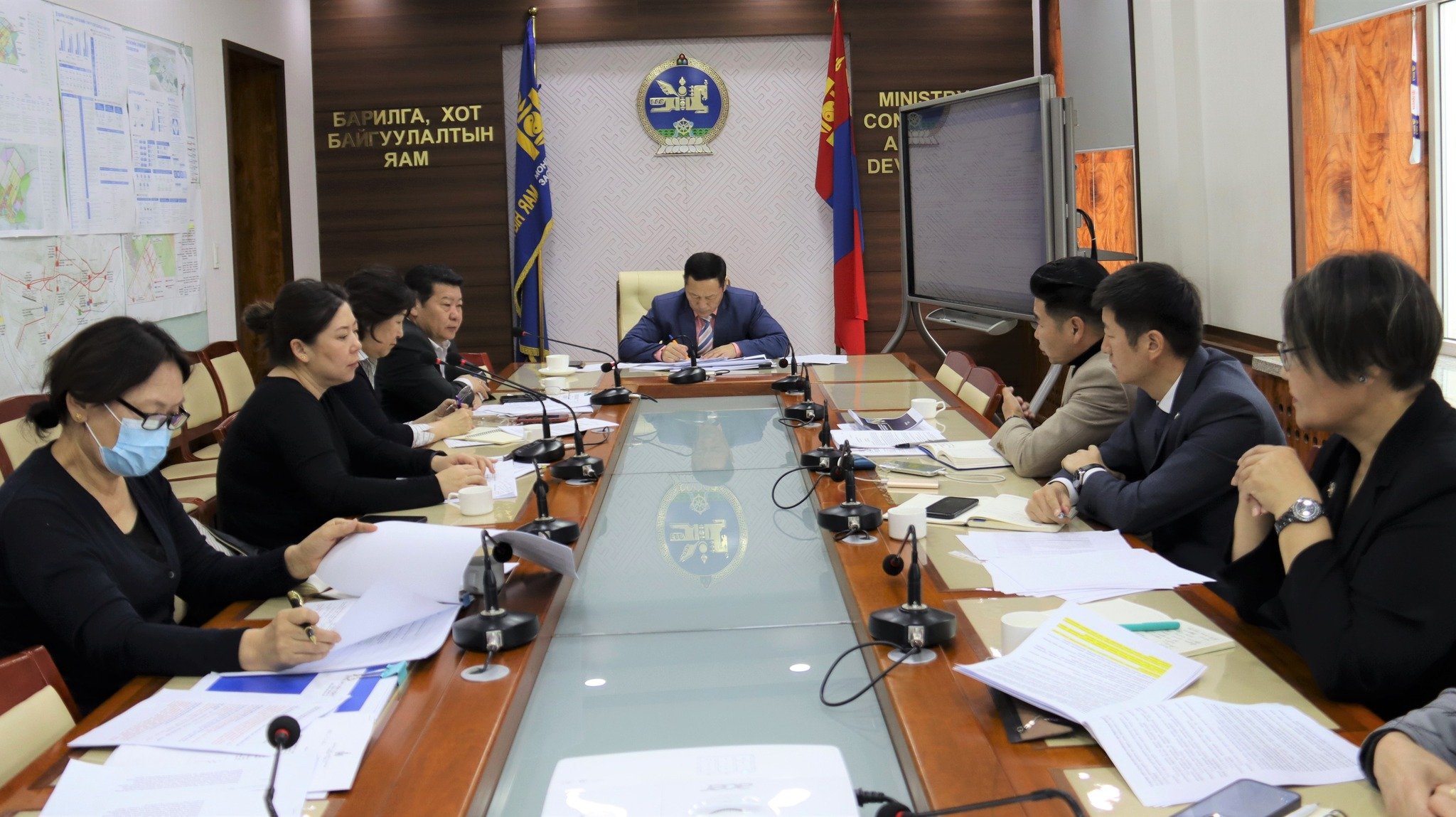 Орон сууцны ашиглалтын тухай хуулийн шинэчилсэн найруулгын төсөл боловсруулах ажлын хэсэг хуралдлаа