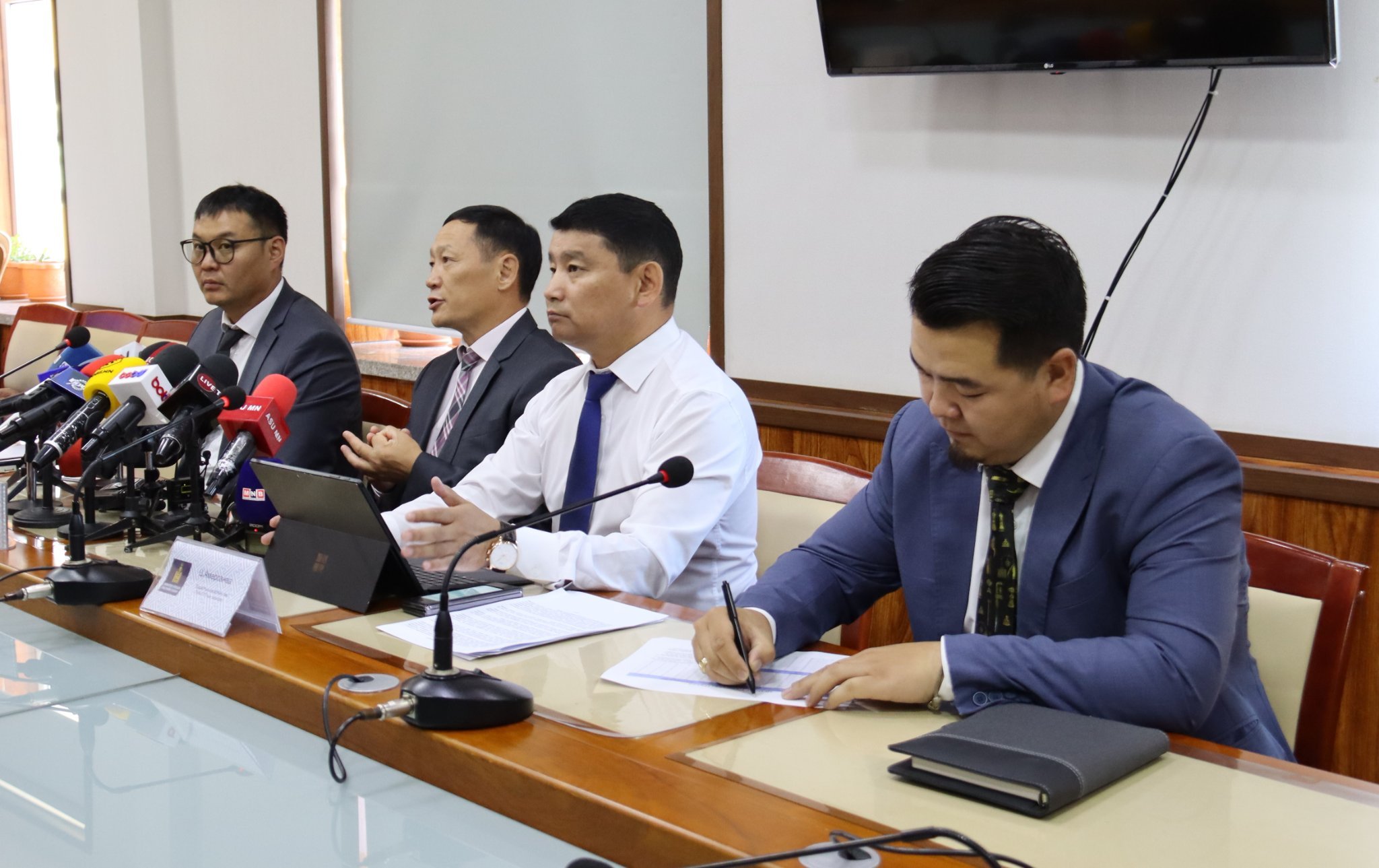 Үнийн өсөлтөө тооцуулаагүй компаниудын материалыг наймдугаар сарын 1-ний өдөр хүртэл хүлээн авна