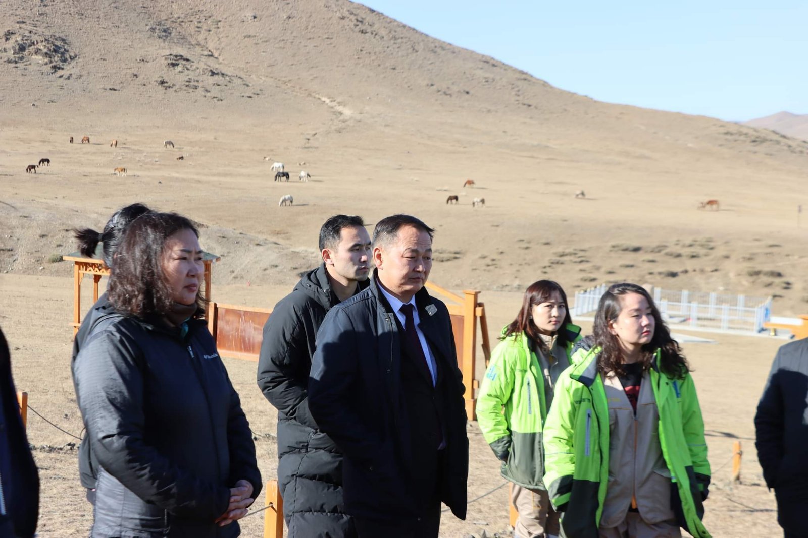 "Ус гүн цэвэршүүлэх" үйлдвэрийн барилгын ажилтай  танилцлаа