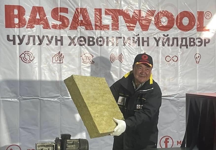 Л.Ариунболд: Эрчим хүчээ хэмнэх энгийн шийдэл нь орон сууц, байшингаа л дулаалах юм шүү дээ