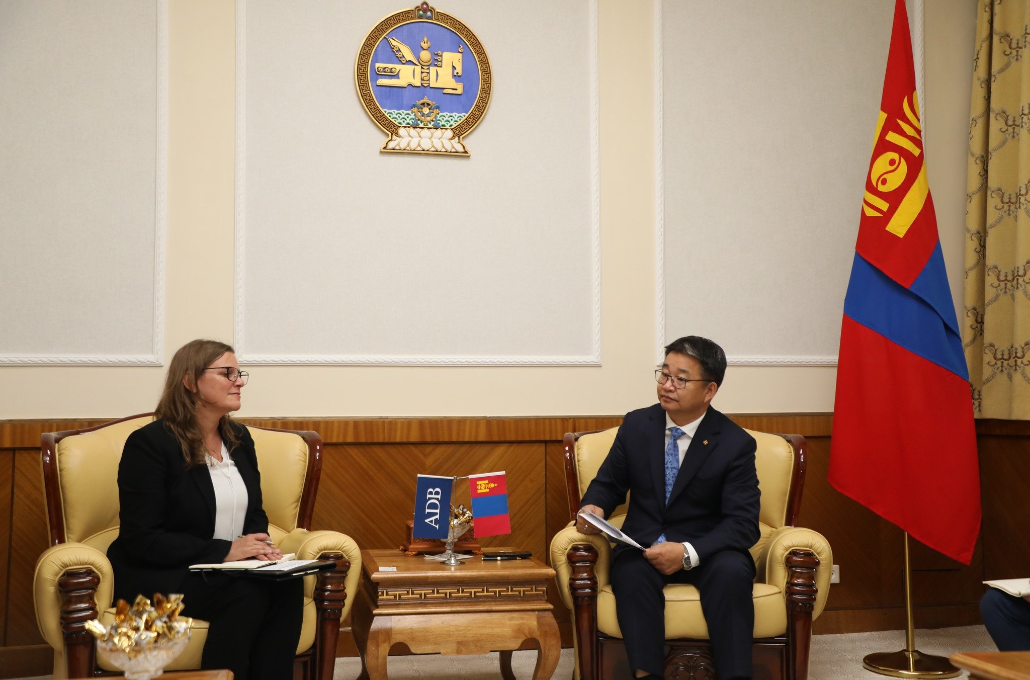 Сайд Ж.Батсуурь Азийн хөгжлийн банкны суурин төлөөлөгчийг хүлээн авч уулзав