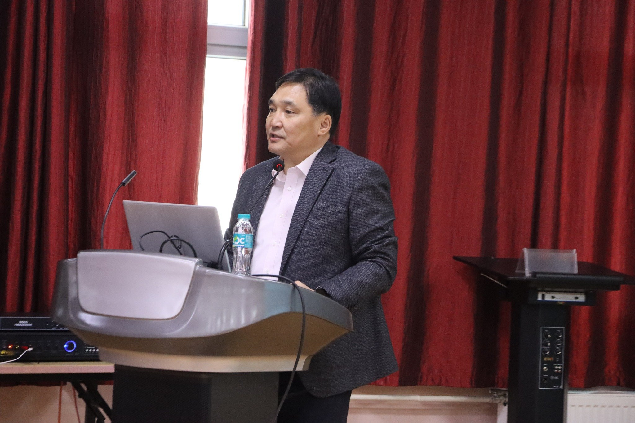 Тусгай зөвшөөрөл олгохтой холбоотой шат дамжлагыг бууруулна